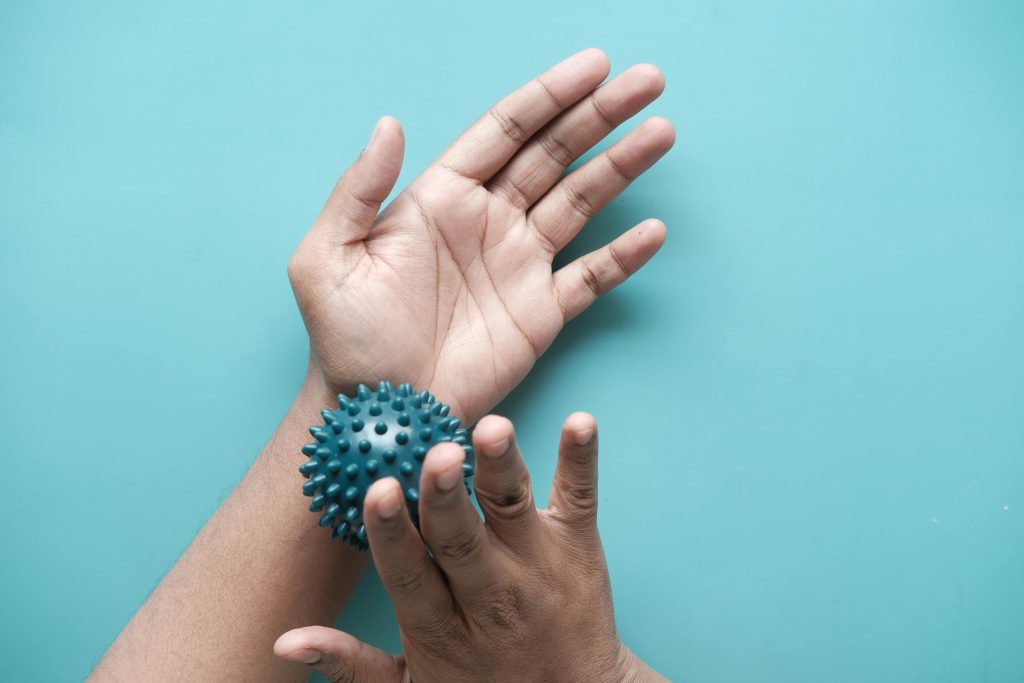 Herstellen van een polsbreuk met handtherapie